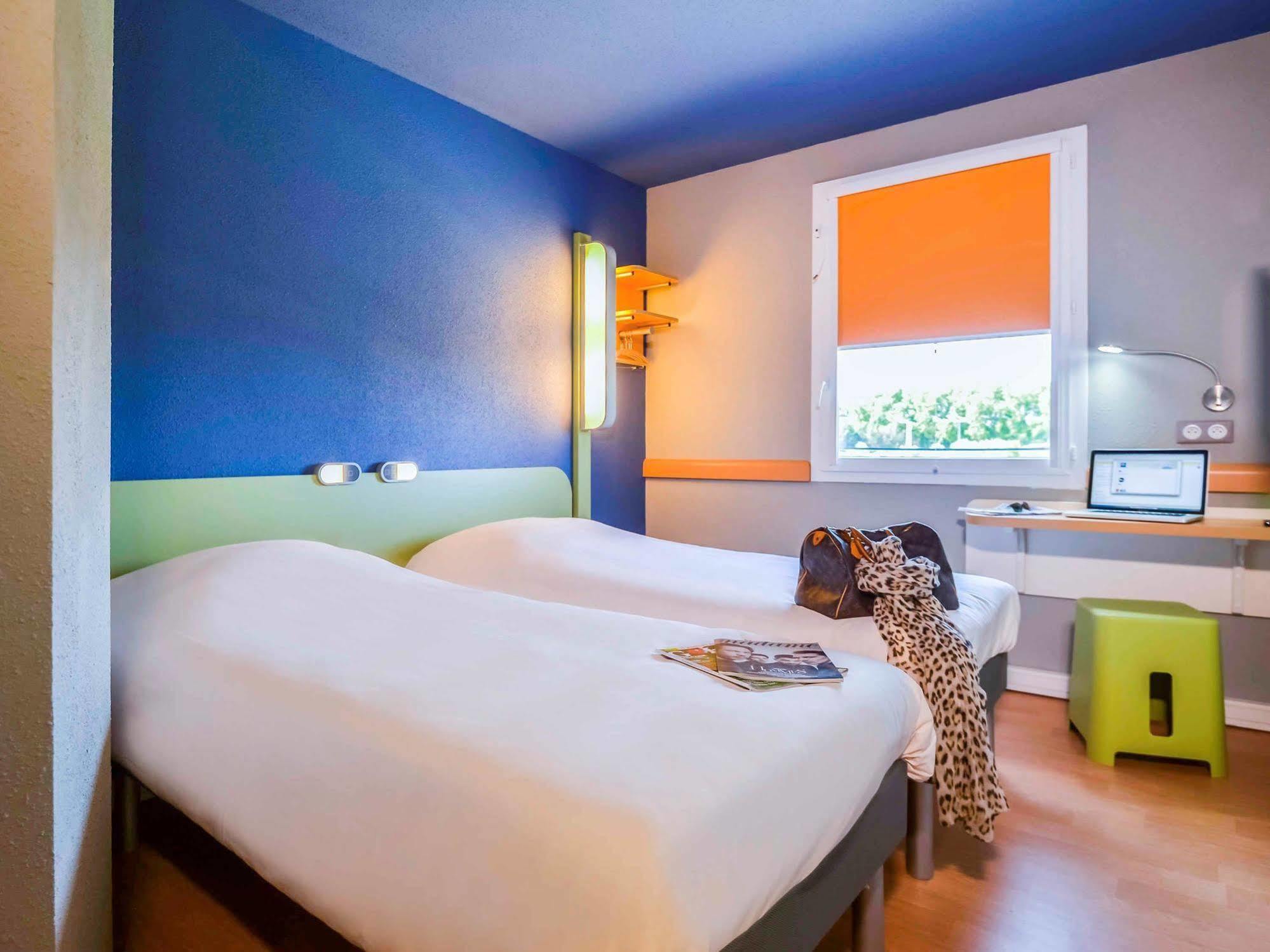 Ibis Budget Porte De Camargue Saint-Martin-de-Crau Exteriér fotografie